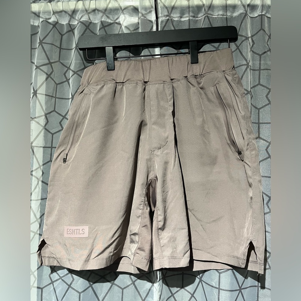 Esntls Gym Shorts Medium